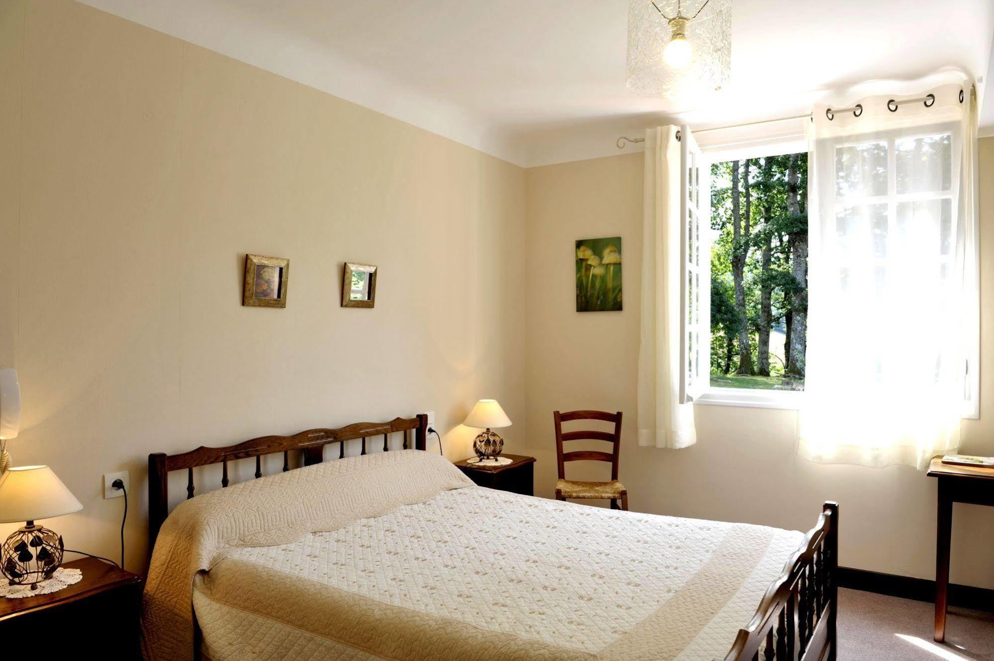 Logis Hotel St Sylvestre Aldudes Екстериор снимка